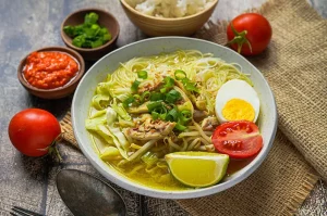 soto (10 Makanan Tradisional Indonesia)